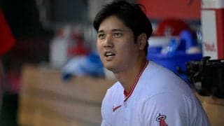【MLB】大谷翔平が「トントン」　リズムを刻んで…バットボーイに見せた“気遣い”に反響