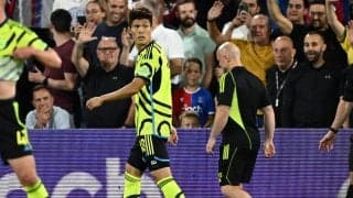 「私の中では疑う余地はない」不可解判定での退場処分となった冨安健洋、アルテタ監督は数的不利での勝利を喜ぶ「大きなハードルを乗り越えた」