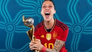 「メッシの時と同じ」「誰しもがこうしたい」エルモソが女子W杯トロフィーとベッドイン！優勝に歓喜「夢が叶った」