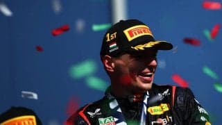 フェルスタッペンの笑顔、角田裕毅の激走...F1名フォトグラファーの厳選写真20枚は「芸術の域」