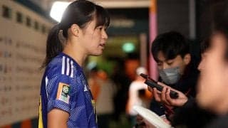 なでしこのホープ、DF石川璃音が地元凱旋！自身の特大横断幕とも記念撮影「世界の璃音になれ」