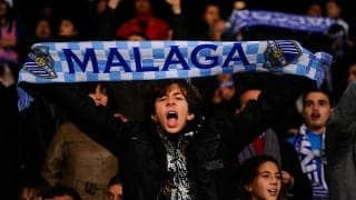 「日本には無いノリ」空港の観光客を勝手に“新加入選手”として大歓迎！補強しないクラブに不満のファンがトンデモ企画を実施「再現度高い」