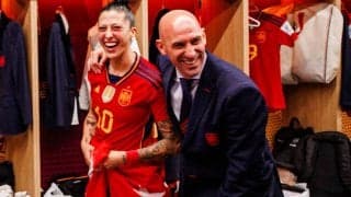 女子選手の唇にキスし批判集中のスペインサッカー連盟会長が辞任を決意…過去にも問題視される行動