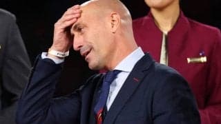 「深刻な女性蔑視」スペイン・サッカー連盟会長の“セクハラ行為”に米代表ラピノーも憤怒！ FIFAも処分を決断へ