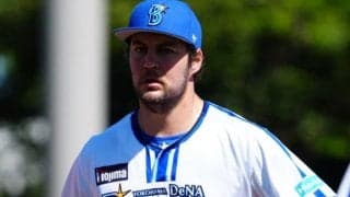 バウアー、試合中にグラブ変更の珍事　突如ピンクに…ファン騒然「いつの間に？」