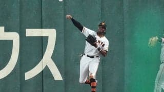 巨人ブリンソン“山なり送球”で進塁許す　直後に適時打…戸郷は5回途中6失点KO