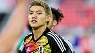 「足の筋肉すごい」サッカー日本代表・堂安律のノースリーブユニ姿が「筋肉ムキムキ」と話題！「凄い、足の筋肉、、、」と注目集めて2万いいね越え