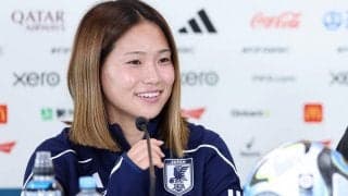「俺たちのマエストロ」長野風花が女子W杯終えリバプール帰還！クラブ唯一の決勝T進出者をチームメイト総出で歓迎「これは素敵」「いい雰囲気」