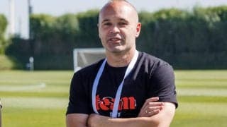 「美しい物語が汚されるのは残念」イニエスタも連帯感示す、キスを正当化したルビアレス会長を非難「3人の娘の父親として、夫として…」