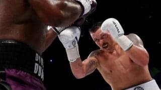 「VARを導入すべき」ウシクの快勝劇に止まぬ批判！ 疑惑のローブロー判定に敵メディアが異論噴出「わざと休んだ」