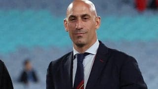 スペインサッカー連盟の地域連盟会長ら、女子選手へのキス問題を起こしたルビアレス会長に辞任を要求