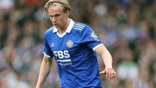 ボローニャ、レスターの左SBクリスティアンセンを買取OP付レンタル