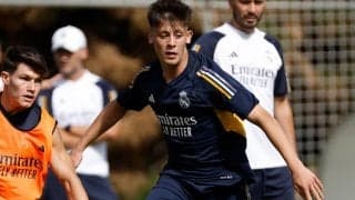 「にやけちゃってるじゃん」レアル・マドリーの新星ギュレルのトレーナーが“可愛すぎる”と話題に！ 偉大な父に激似？「間違いなくわかるくらいそっくり」