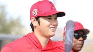【MLB】大谷翔平の“ブラックコーデ”が「かっこよ」　右手で持つ大きな荷物「気になっちゃう」