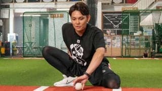 ミットを使わず捕球が上達　初心者に最適…プロが支持する捕手コーチ推奨のドリル