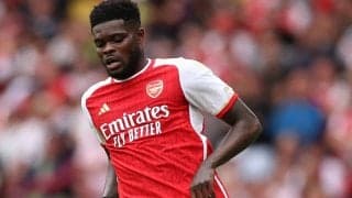 練習中に負傷、アルテタ監督が負傷欠場のトーマスを語る「数週間離脱」「そ径部の問題だと考えている」