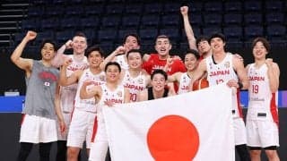 情熱は高さに勝る…FIBA公式が歴史を塗り替えた日本バスケの秘訣に迫る