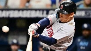 「美しいスイングだ！」吉田正尚の15号2ランに米識者は感嘆！2戦連発の復調ぶりには「チームにとって良い兆候」