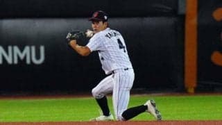 【侍U-18代表】遊撃・山田が好守で失点阻止　滑り込みから高速スロー…スタンドから大きな拍手