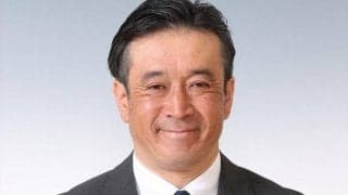 包み込むような笑顔！“組長”こと大槻毅監督が教え子の子供の前で見せた表情が話題「笑顔本当に素敵」「組長最高の顔」