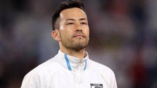 吉田麻也に子供から予想外のリクエスト…小児がん患者をサポートするLAギャラクシーの選手が子供と一緒に作ったスパイクを着用