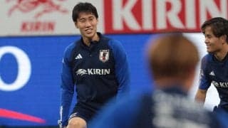 「喜びすぎ」「はしゃいでる」股抜き成功に鎌田大地が大喜び！少年のようなはしゃぎっぷりに「ゴール決めた時より喜んでる」「一番可愛い」