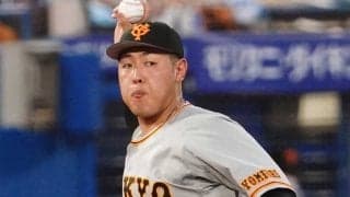 巨人・岡本和真が併殺奪う　村上は呆然…倒れこみ送球→すぐ立ち上がり捕球