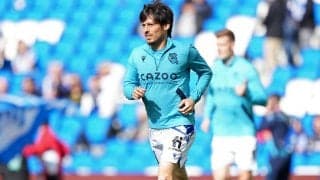 ケガで電撃引退のダビド・シルバ、左ヒザの手術は成功！ ソシエダに残り後輩を指導か