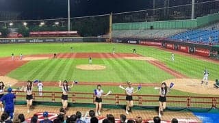 【侍U-18代表】浮き上がる156キロ「高校生が投げる球じゃない」　台湾に現れた怪物18歳が「エグすぎる」