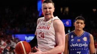 「最高の選手の一人が大活躍」日本代表を牽引したホーキンソンを米メディアが称賛！大学時代の成績も紹介【バスケW杯】