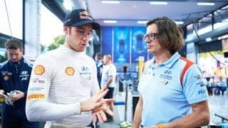 WRCアクロポリス：ヌービル「3速まで全開にすることができなくなった」金曜日コメント集　