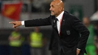 イタリア新監督スパレッティ、初陣は引き分けに　「チームはまずまずの試合をした」