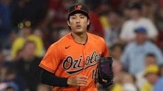 【MLB】転倒ヒヤリも“神好守”…藤浪晋太郎の「足なっが」　超絶捕球は「スタートも足も速い」