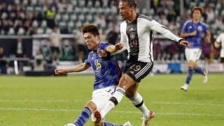 ドイツ代表を封じ込めた冨安健洋に英メディアから熱視線！CB起用を望む声も