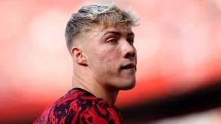 「無能だ」様々な問題抱えるユナイテッド、期待の新戦力の扱いにファンが怒り…加入から1カ月以上ユニフォームが売られなかった理由は？