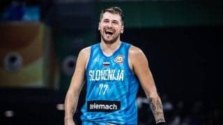 “リトル・ルカ”に最高のアシスト…ドンチッチが同じ名前を持つ少年家族にトロフィーをプレゼント