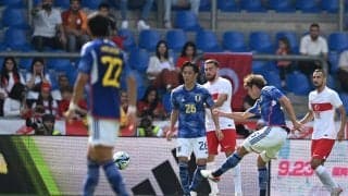 体ごとなぎ倒す“熊並み”ド迫力プレス！初招集の毎熊晟矢がトルコ代表をぶっ倒して右サイド猛進からの天才的スーパークロス　圧巻のアシストシーンに「日本の右サイドは君のもの」の声