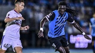 「元フランス代表→元ブラジル代表って豪華だな」J1川崎がFC東京戦で見せた「大物同士の交代」の瞬間が「やばすぎ」と話題に！ Jデビューした大物FWが別格プレー披露