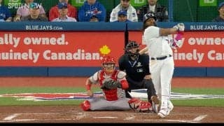 ファン総立ちの豪快アーチ！大谷翔平とホームラン王を争ったゲレーロJr.の一撃必殺弾がエグい