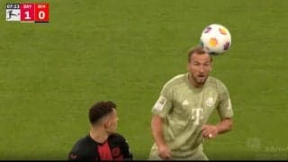 なぜ、お前がそこにいる！？エグすぎる「忍者ゴール」炸裂！ マーク外された相手DFが呆然… ドイツ王者・バイエルンの新エース・ケインが豪快ヘディングを叩き込む一瞬