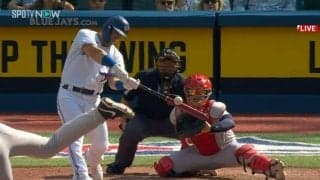 野球の教科書に載せたいレベル“変化球を引き付けてドーン”緩い球にも全くブレない完璧スイング