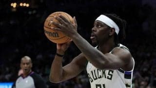 ヤニスがバックスと延長契約を締結するうえでカギを握るのはドリュー・ホリデーか？