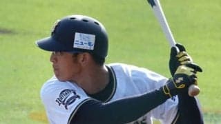 夜景に映えるドレス姿の美人妻「綺麗だなぁ」　顔出し2Sで結婚発表、オリ内野手に祝福殺到