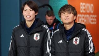 列車内では揃ってガッツポーズ！南萌華&熊谷紗希の昨季王者ローマがミランを下し白星発進