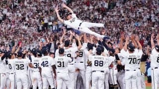 オリが21世紀初のパ3連覇　中嶋監督「本当に嬉しい」…超満員のファンの前で5度宙を舞う