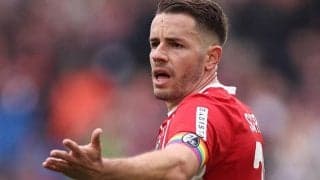 前腕骨折再発で復帰遅れるフライブルク主将ギュンター、長期離脱へ