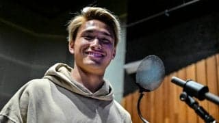 「指輪高そう」結婚報告したFC東京・松木玖生が「結婚指輪ペアショット」公開！ 一緒に写る真っ赤な薔薇に「なんて素敵な、、、。20歳だと思えない。漢すぎる」の声