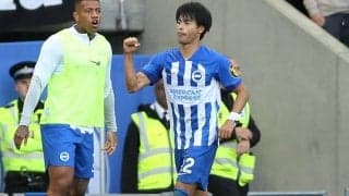 2ゴールの三笘薫にチームメイトから称賛の拍手！三笘の冷静すぎる対応も話題「クールすぎる」「寡黙な仕事人感やばいね」