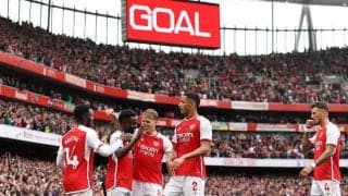 「これを見たら勝ち」「ホットだね」裸同然！上下ユニフォームのボディペイントでNLDに来場したアーセナル女性サポが注目の的に