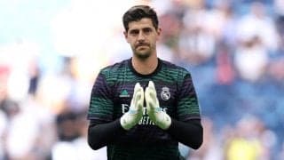 「反射神経の鬼」リハビリ中のクルトワ、サッカーボールとテニスボールを使った怒涛の連続トレーニングが話題！ファンからは不在を嘆く声も